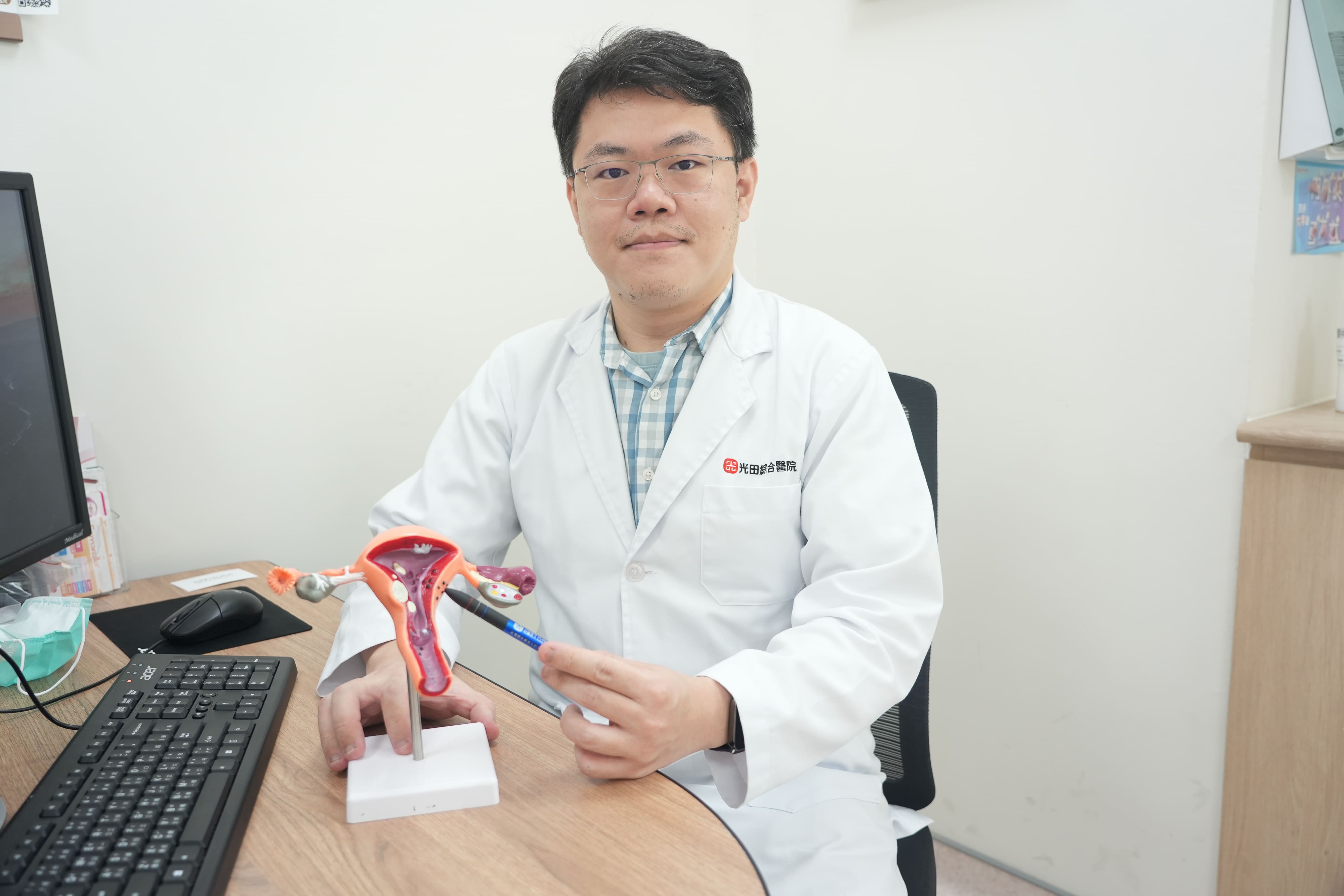 Dr. Chen Jialin explains that da Vinci surgery offers precise lesion removal and faster recovery.
